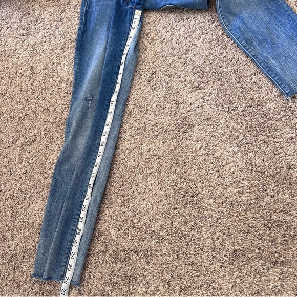 MOTHER Looker Ankle Fray in Double Time - Picture 16 of 16